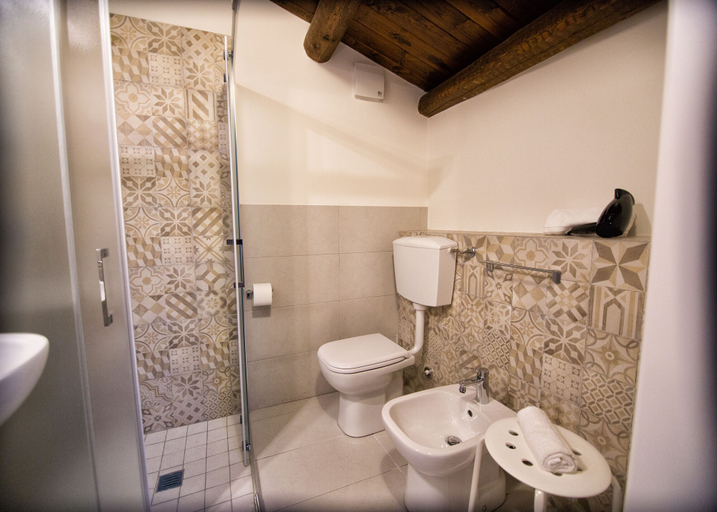 Bathroom 3, NIRIA ACCOGLIENZA SICULA, Ragusa
