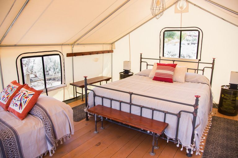 Bedroom 3, BaseCamp 37, Kane