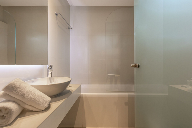 Bathroom 4, Mythos Suites Hotel, South Aegean