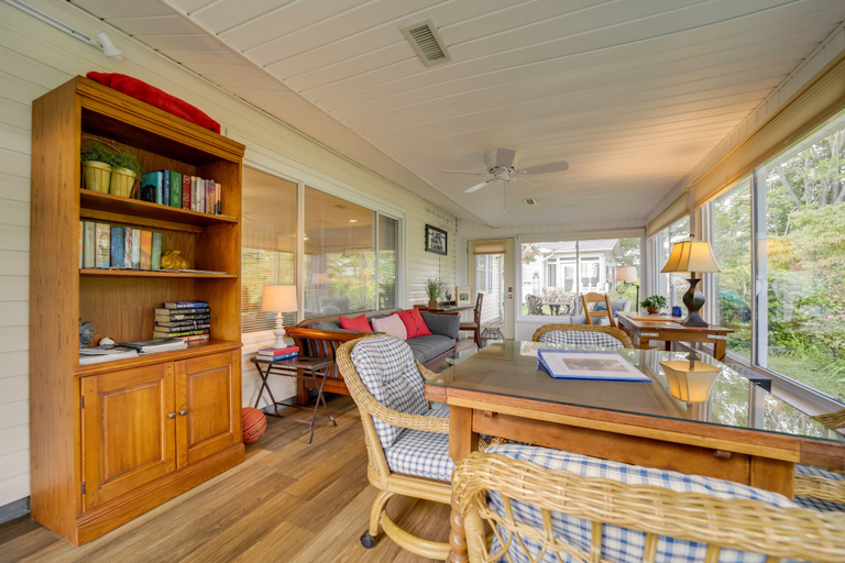 Food & Drinks, Serene Lake Junaluska Gem Deck and Mountain Views, Haywood