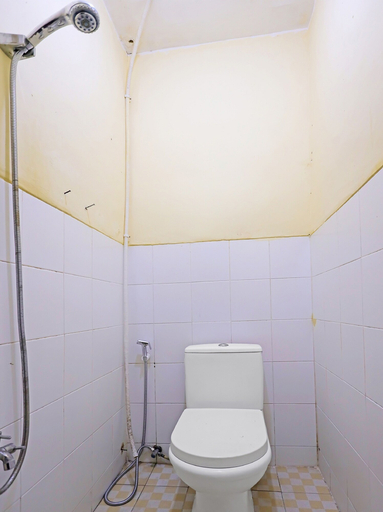 Bathroom, Hotel O Rani Homestay Syariah, Batam