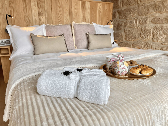 Bedroom 2, Torre Medieval de Queralt, Lleida