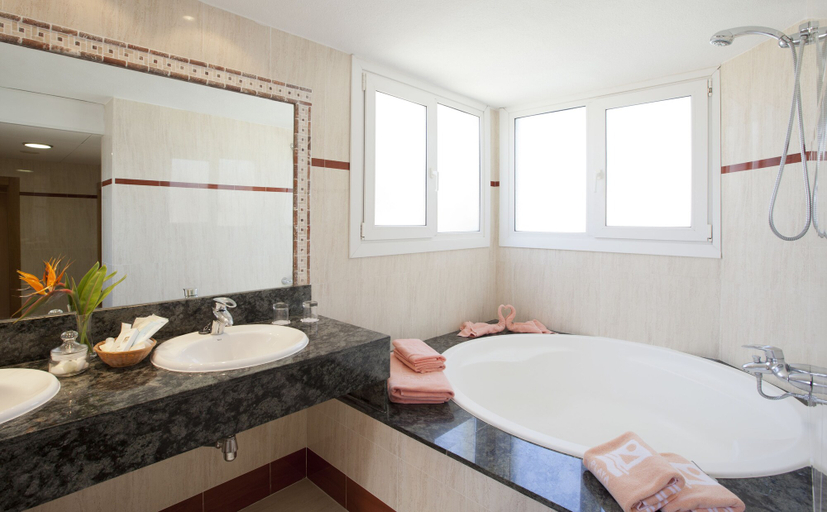 Bathroom 5, Playacapricho Hotel, Almería