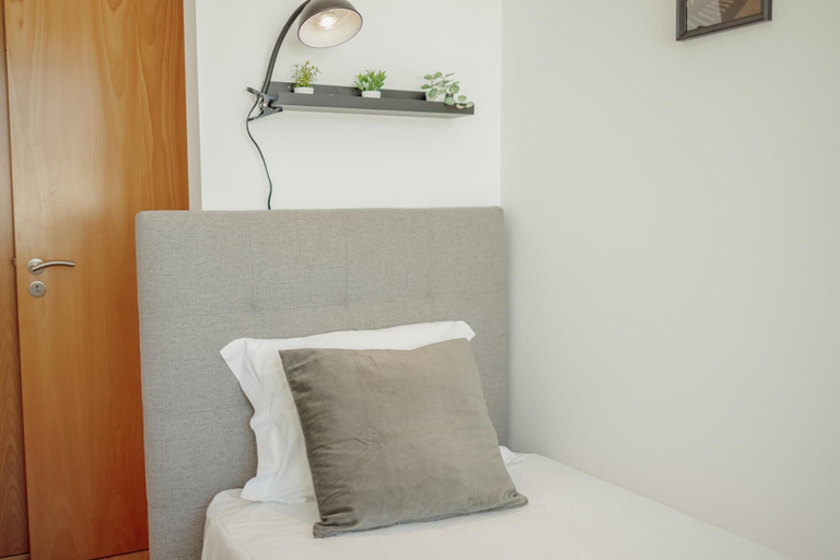 Bedroom 4, Modern Stylish Apartment II by Vacationy, Porto