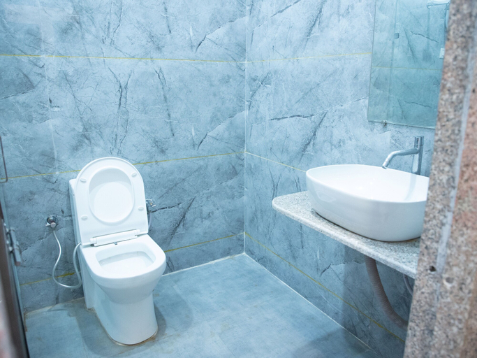 Bathroom 4, Vasant Vihar Resort, Narmada