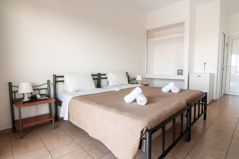 Bedroom 5, Chrissy's Paradise, Crete