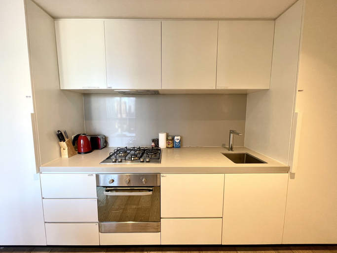 Others 5, Readyset Apartments at Empire, Melbourne