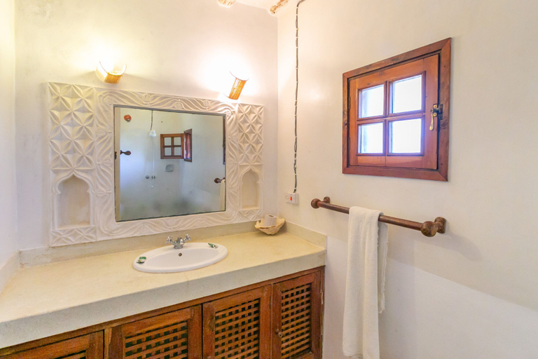 Bathroom 5, Pearls and Corals Resort, Malindi