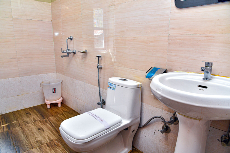 Bathroom 3, Rufina Lachung Deezong, North Sikkim