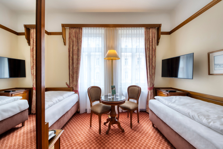 Bedroom 2, Hotel City Central, Wien