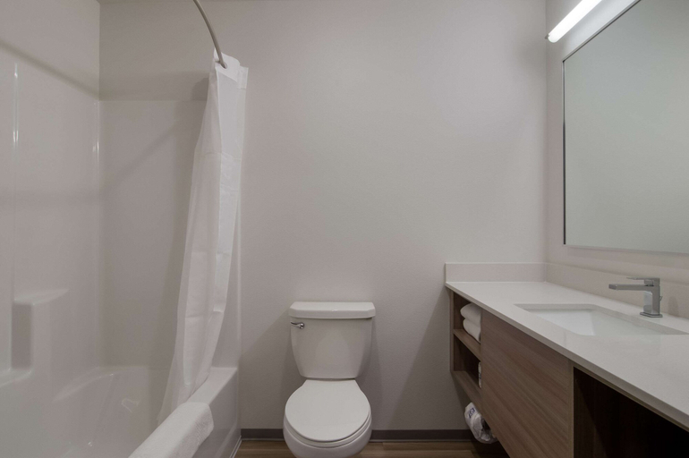 Bathroom 4, Woodspring Suites Olympia - Lacey, Thurston
