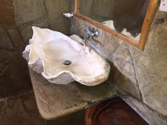 Bathroom 4, Ziwa Beach Resort, Kisauni
