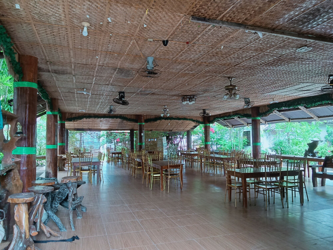 Food & Drinks 4, Palm Garden Resort, Carles