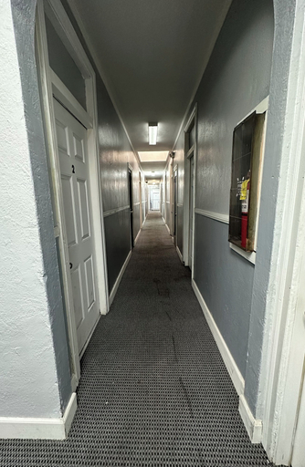Others 4, Unity Hotel - No Parking & Rooms Are Upstairs, Los Angeles
