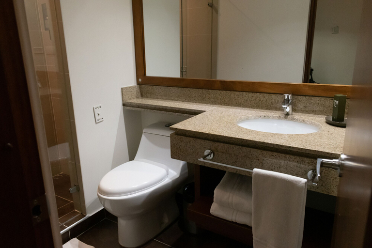 Bathroom 4, Hotel Habitel Select, Santafé de Bogotá