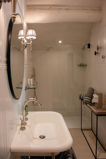 Bathroom 5, JKMoulinParadou, Bouches-du-Rhône