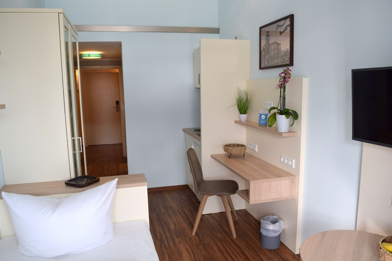 Bedroom 28