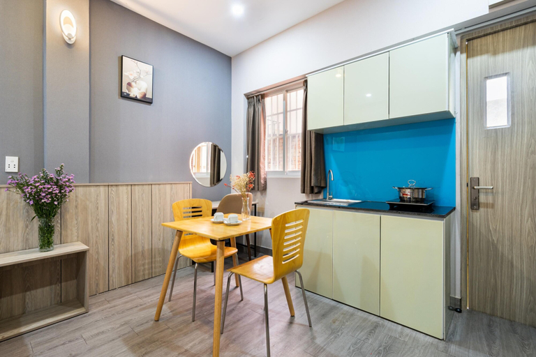 Others 5, THE COZY INN, District 1