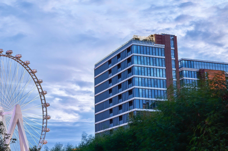 Exterior 12