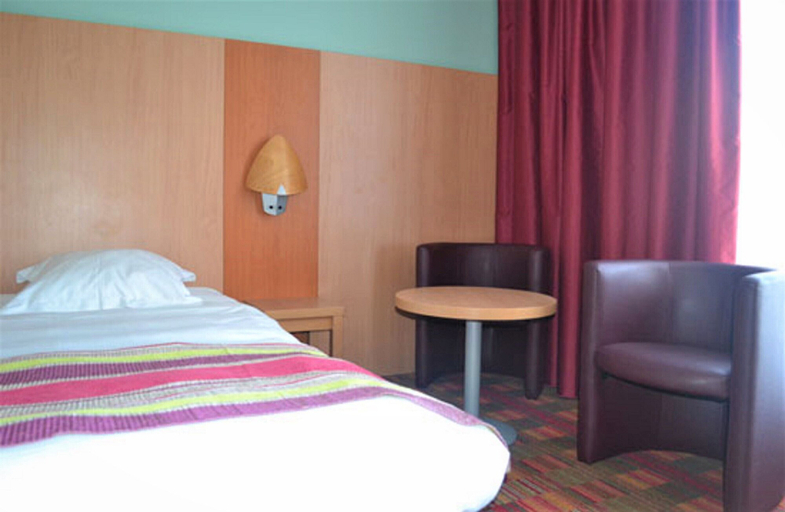 Bedroom 3, ibis Styles Lille Neuville en Ferrain, Nord