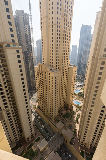 Others 5, Spacious 1BR 5 minutes to beach, Dubai