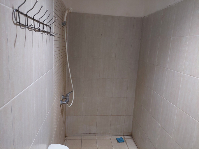 Bathroom 17