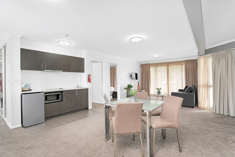 Dining Room 7
