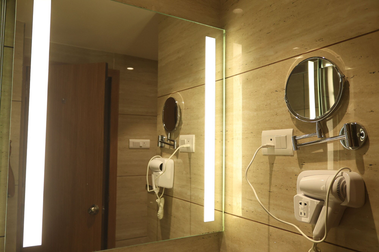 Bathroom, Pride Hotel Bhopal, Bhopal