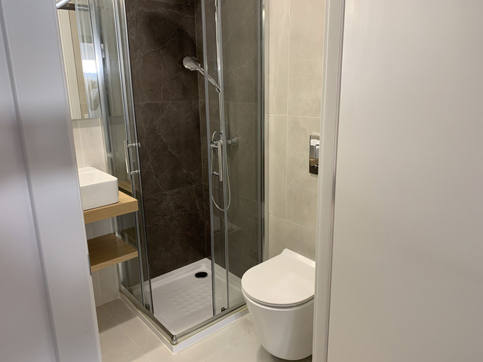 Bathroom 4, Pharmacia Guest House, Coimbra