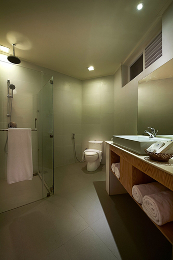 Bathroom 5, Berjaya Colombo Hotel, Dehiwala-Mount Lavinia