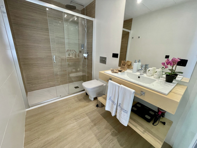 Bathroom 5, Hotel emblemático Hi Suites, Santa Cruz de Tenerife