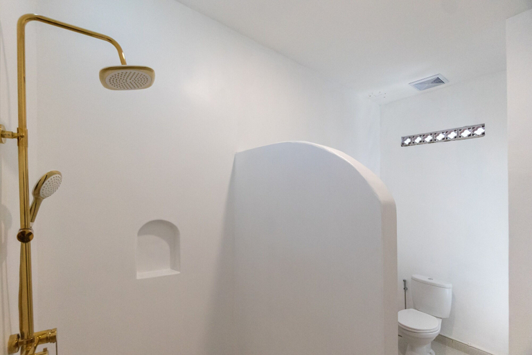 Bathroom 4, B'Sheika Jimbaran, Badung