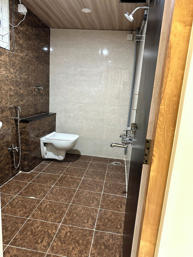Bathroom, Sadanand's Highway Inn, Tumkur