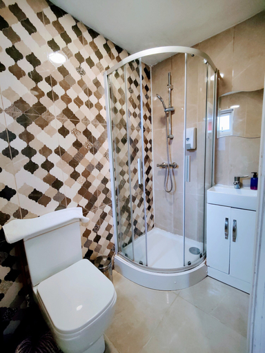Bathroom 4, The Carlton Park Hotel, Rotherham