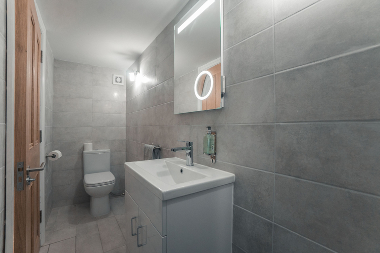 Bathroom 3, Clarence Street Townhouse, Sefton