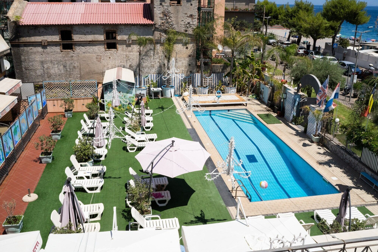 Exterior & Views, Hotel Calipso, Messina