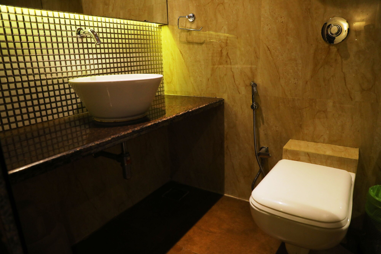 Bathroom 4, Silver Paradise, Thane