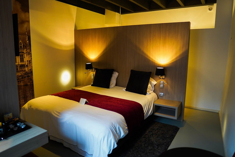 Bedroom 3, Hotel de Flandre, Oost-Vlaanderen