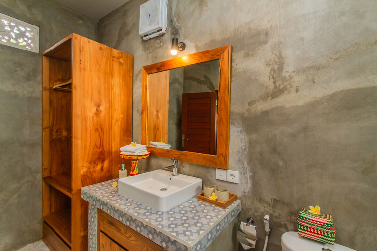 Bathroom 4, D'Junas Villas by GenuineHost, Gianyar