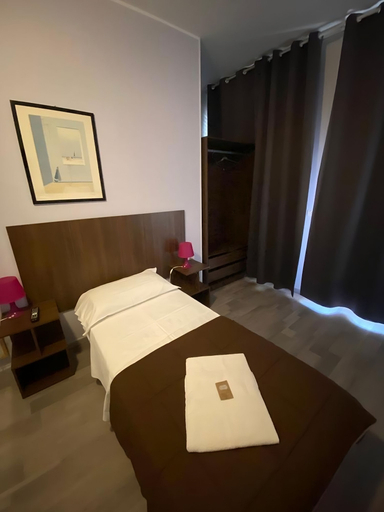 Bedroom 3, Hotel Galla, Milano