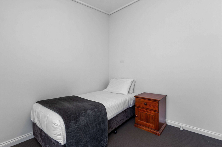 Bedroom 14
