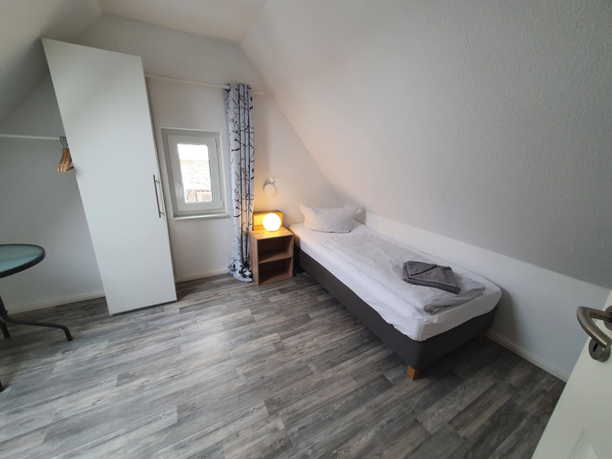 Bedroom 2, Krabbenkieker, Aurich