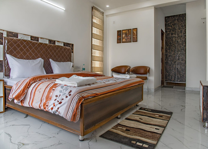 Bedroom 2, Grand Kasauli, Solan