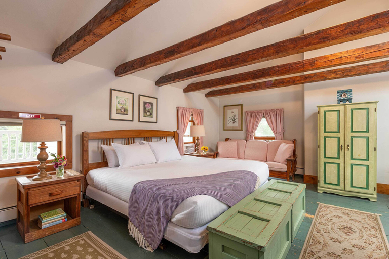 Bedroom 3, Old Stagecoach Inn, Washington