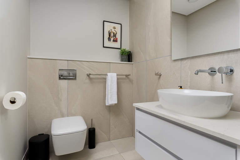 Bathroom 4, 7 on Bantry 301, City of Cape Town