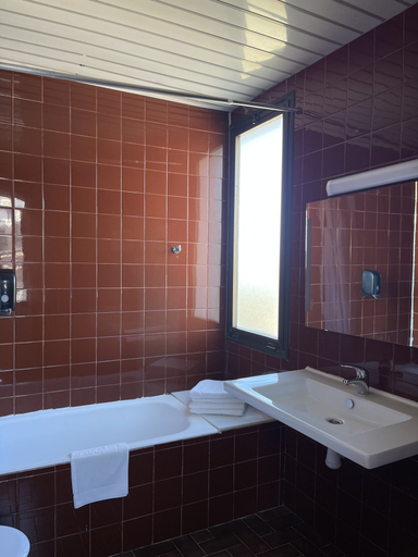 Bathroom 3, Hotel Bruc, Barcelona