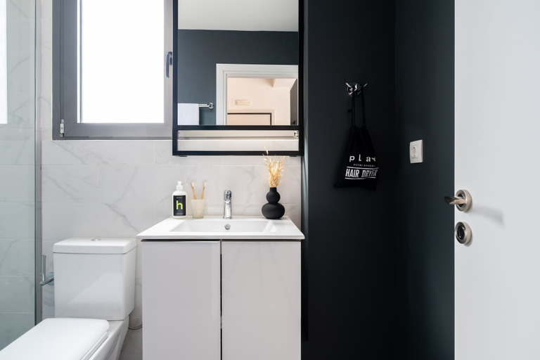Bathroom 5, Play Psyri, a member of Brown Hotels, Attica