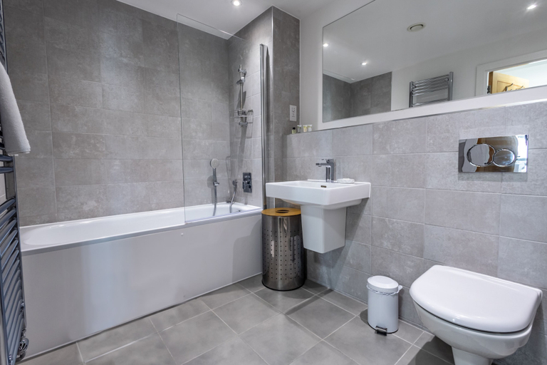 Bathroom 4, Seaview West Coast, Poole
