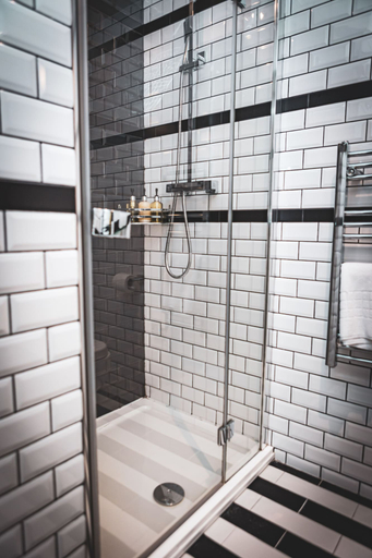 Bathroom 4, Saint Pauls House, Birmingham