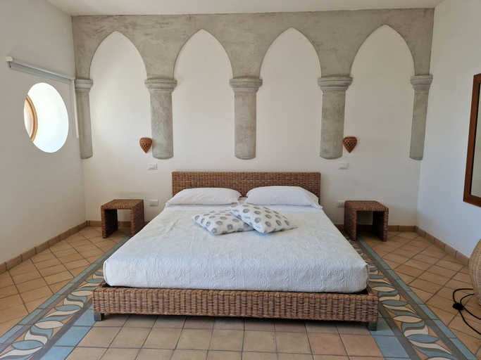 Bedroom 3, HOLIDAY double, Salerno